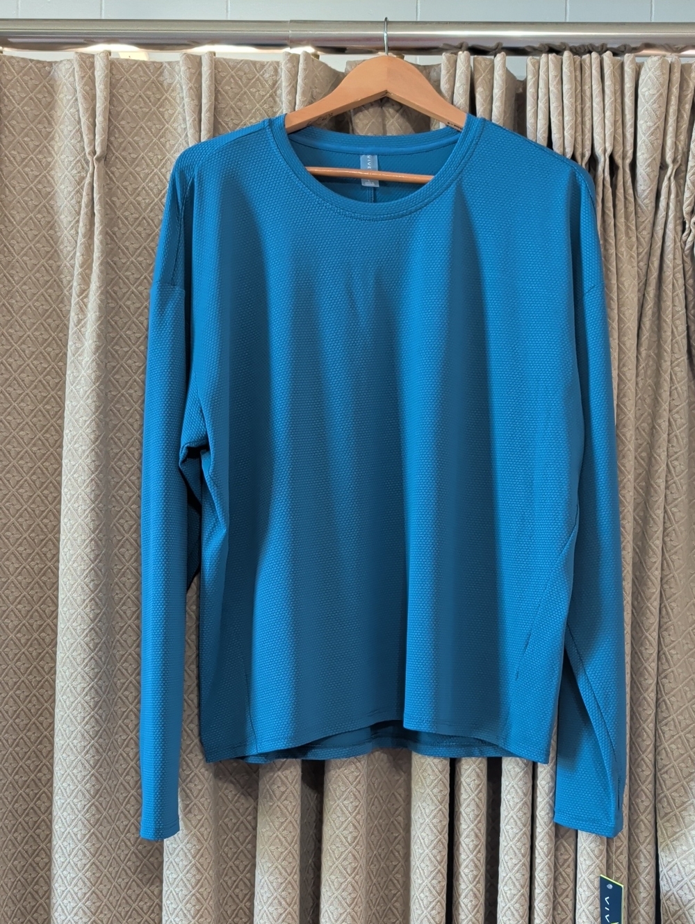 NWT Women's Size Large Vively Blue Long Sleeve Outwork Shirt